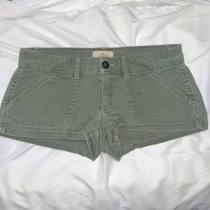 Olive Green Hollister So-Cal Stretch Khaki shorts, Size:1